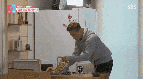 100f46562269b4daed08c3c3aad1e0f3_1683269501_8785.gif